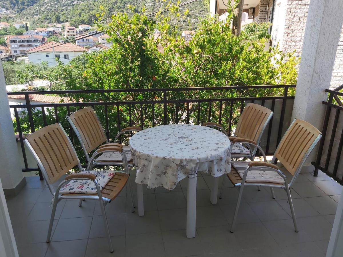 Apartments Iva I Marko Marina Exterior photo